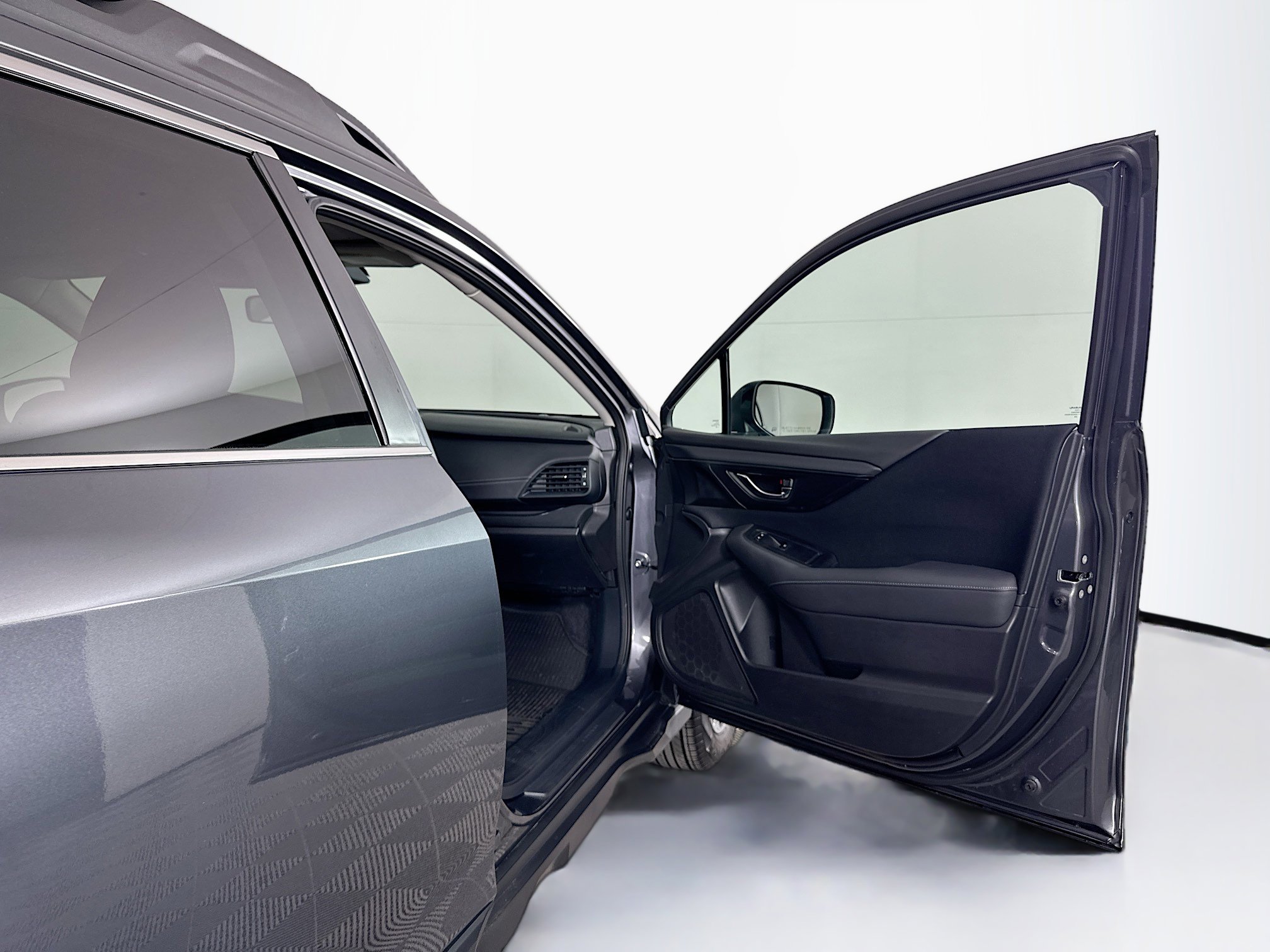 Used 2025 Subaru Outback Premium image 34