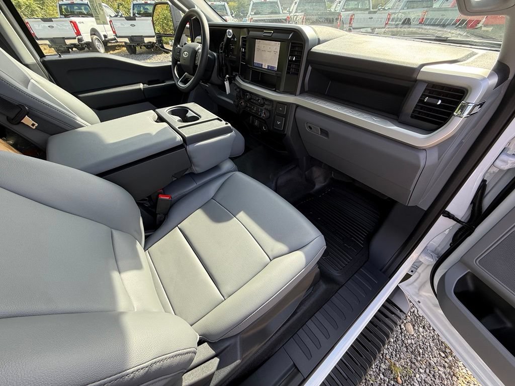 New 2026 Ford F450 XL w/ XL Chrome Package AWD/4WD image 19