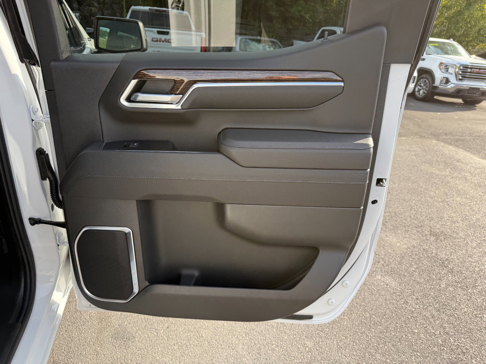 New 2026 GMC Sierra 1500 Elevation image 20