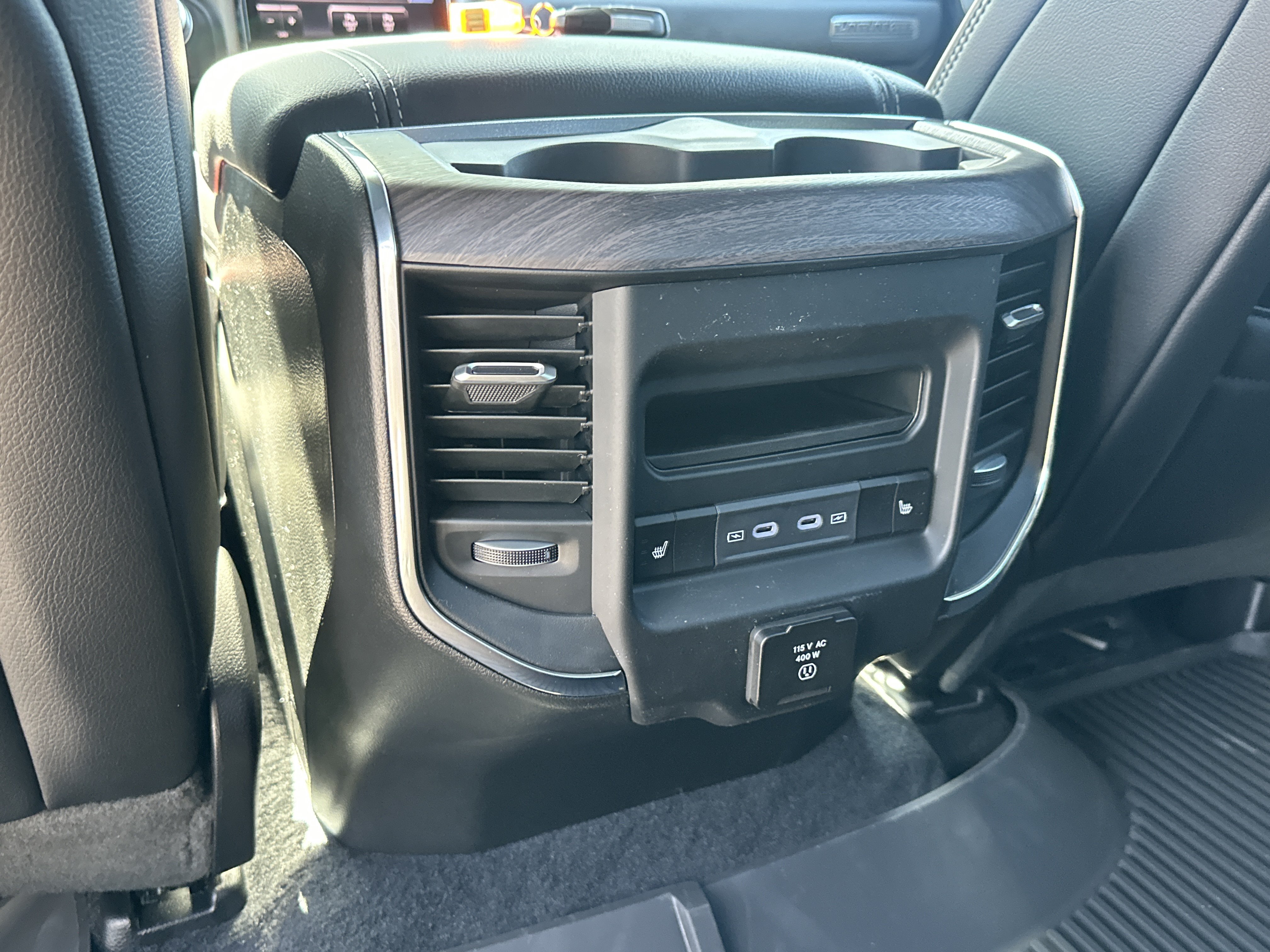 New 2026 RAM 1500 Laramie w/ Night Edition AWD/4WD image 33