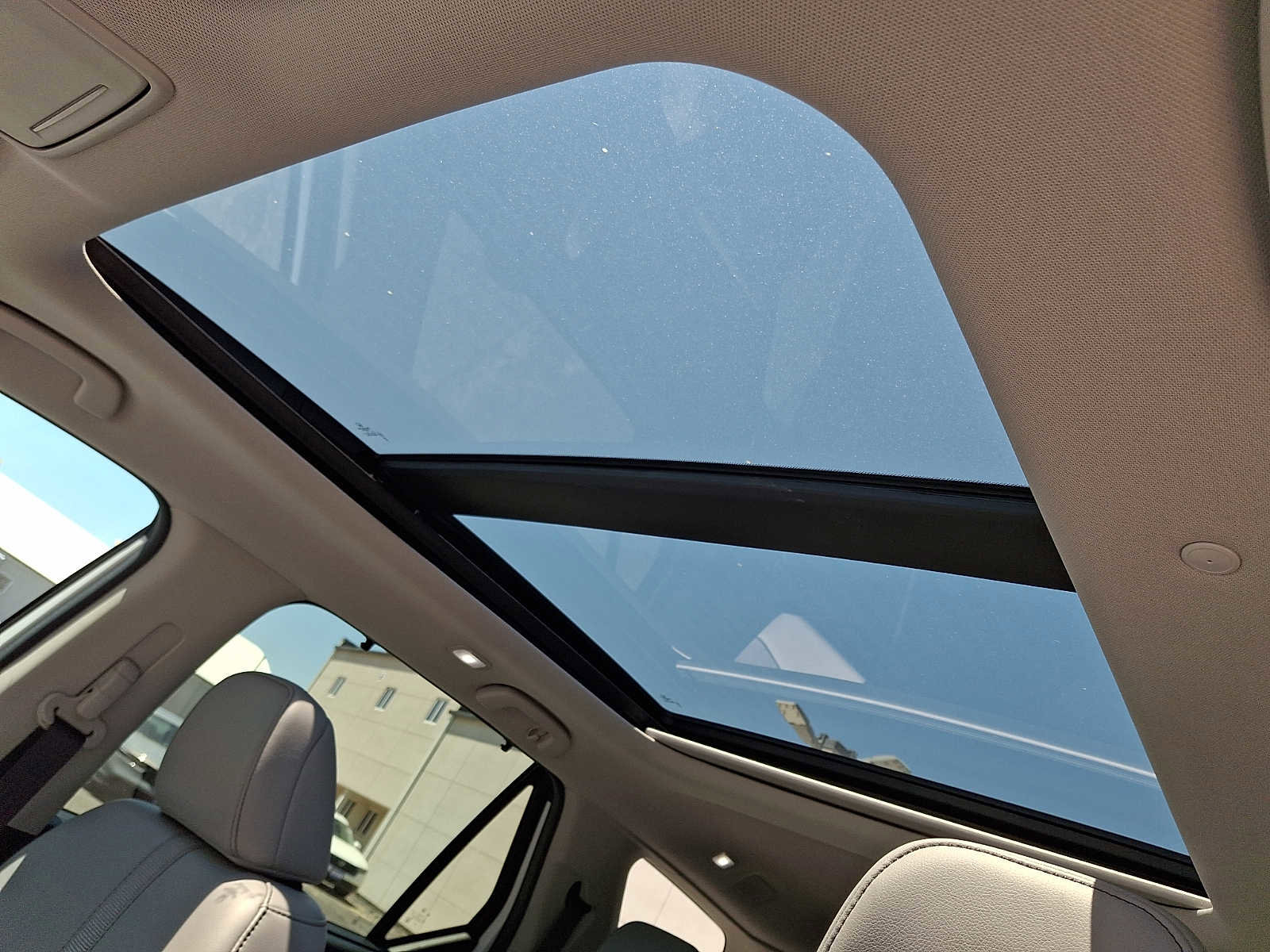 Certified 2025 Honda Pilot Touring image 14