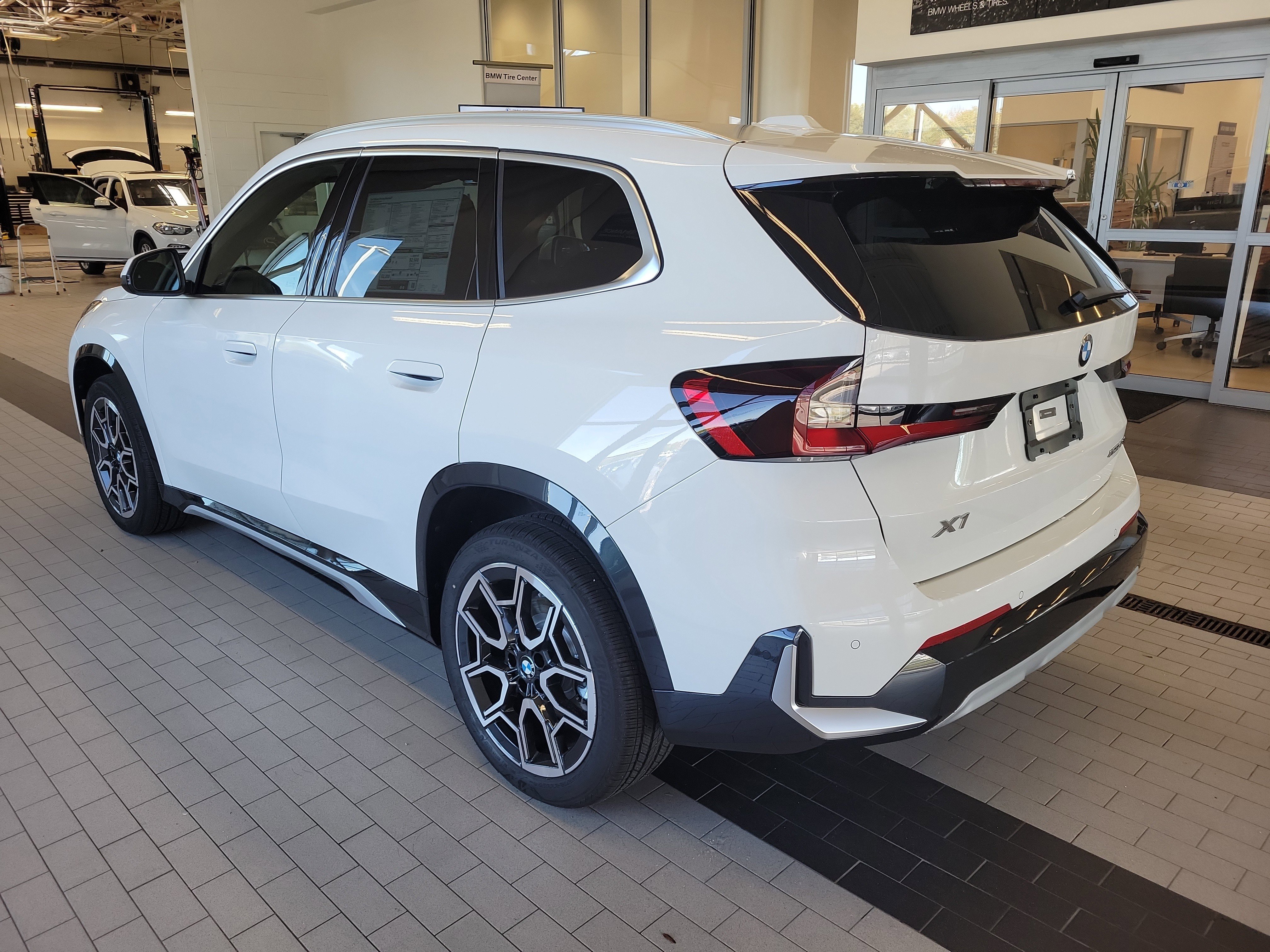 Used 2026 BMW X1 xDrive28i w/ Convenience Package AWD/4WD image 7