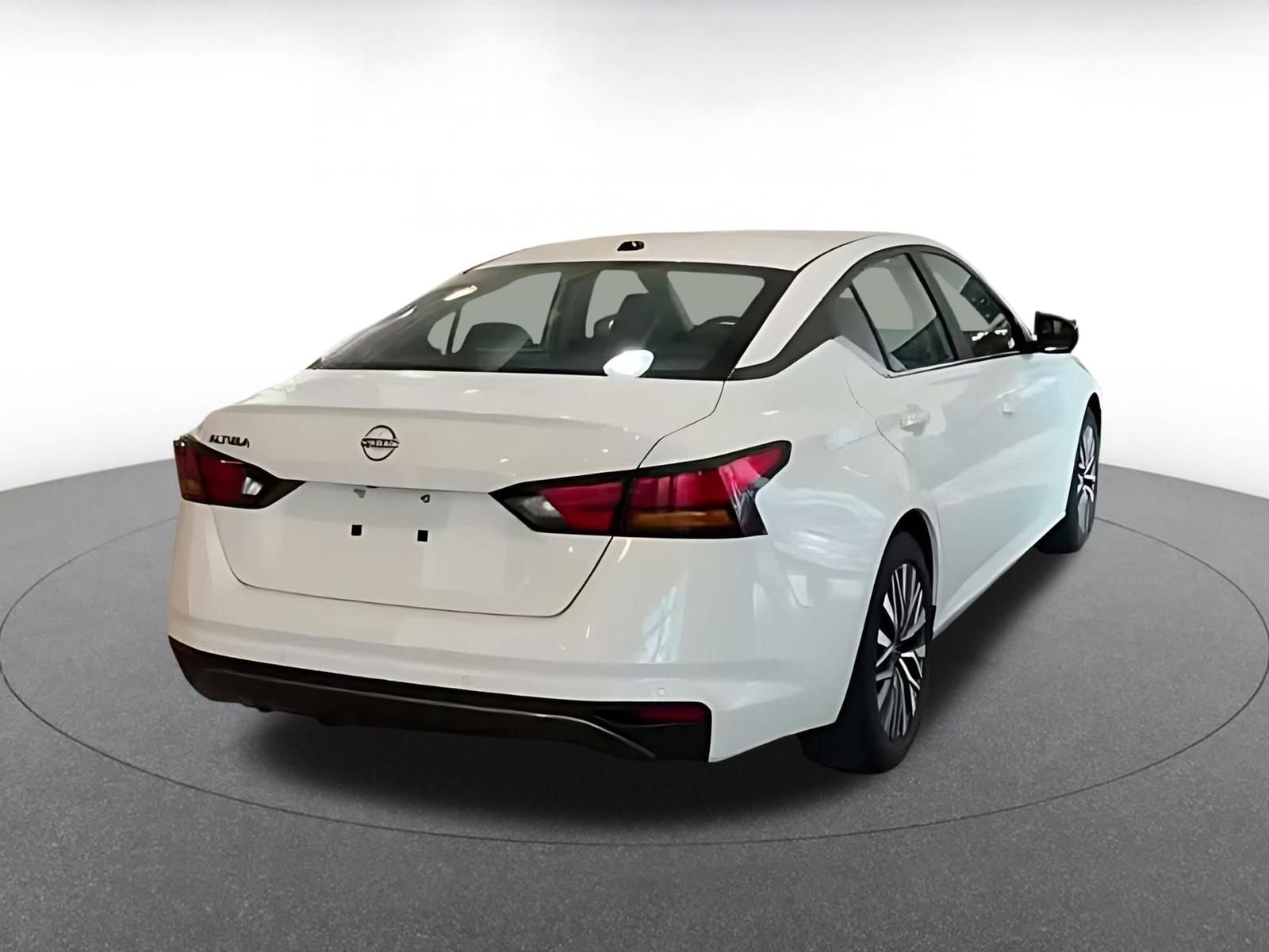 Used 2026 Nissan Altima 2.5 SV FWD image 13