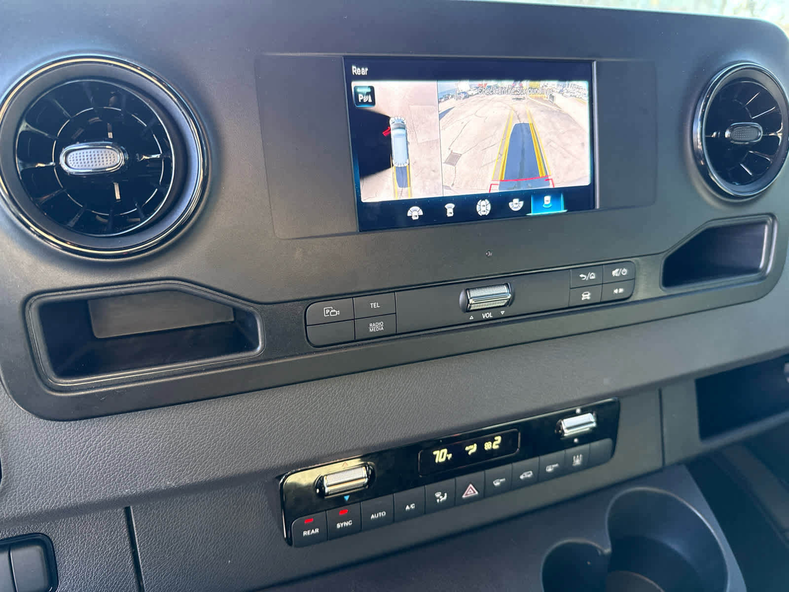 Used 2024 Mercedes-Benz Sprinter 2500 image 13