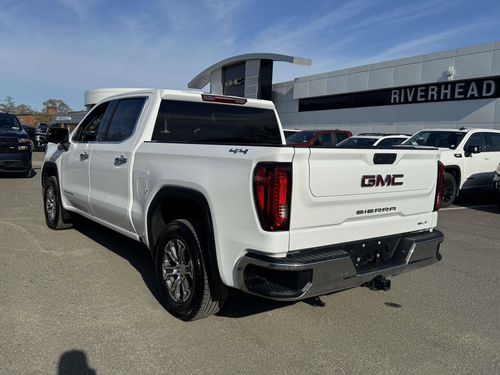 Used 2025 GMC Sierra 1500 SLT AWD/4WD image 5