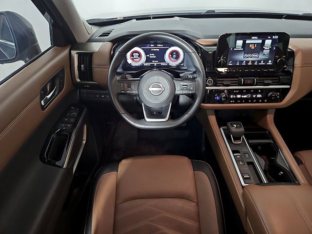 Used 2024 Nissan Pathfinder Platinum FWD image 13