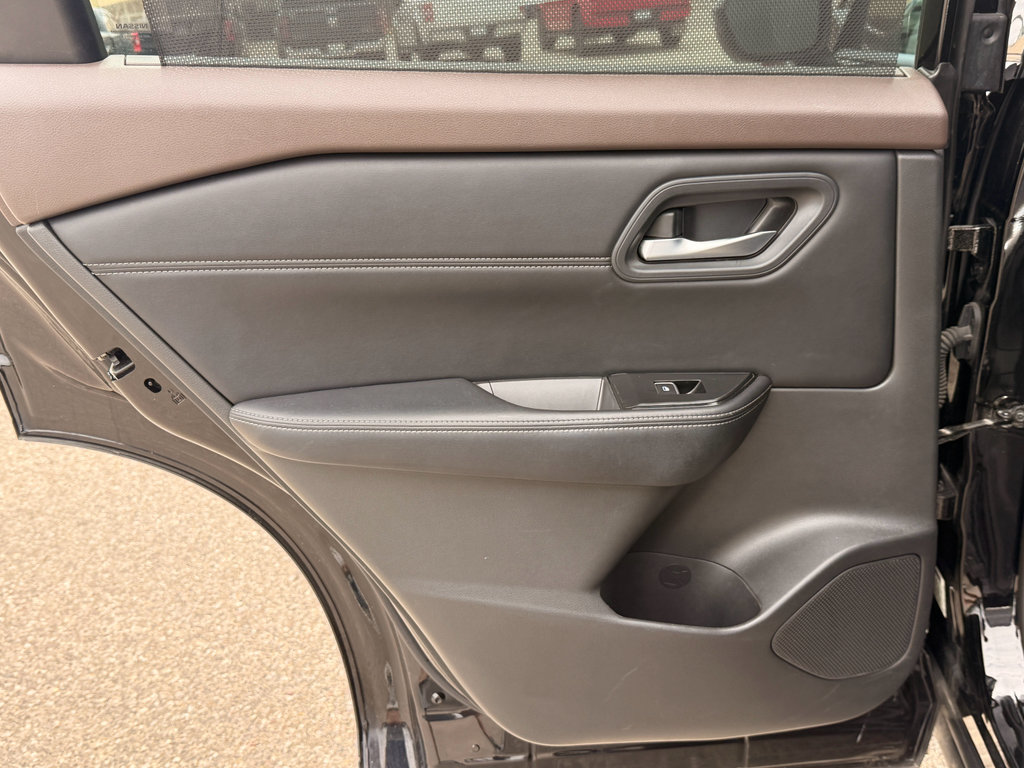 Used 2023 Nissan Rogue SL w/ SL Premium Package AWD/4WD image 13