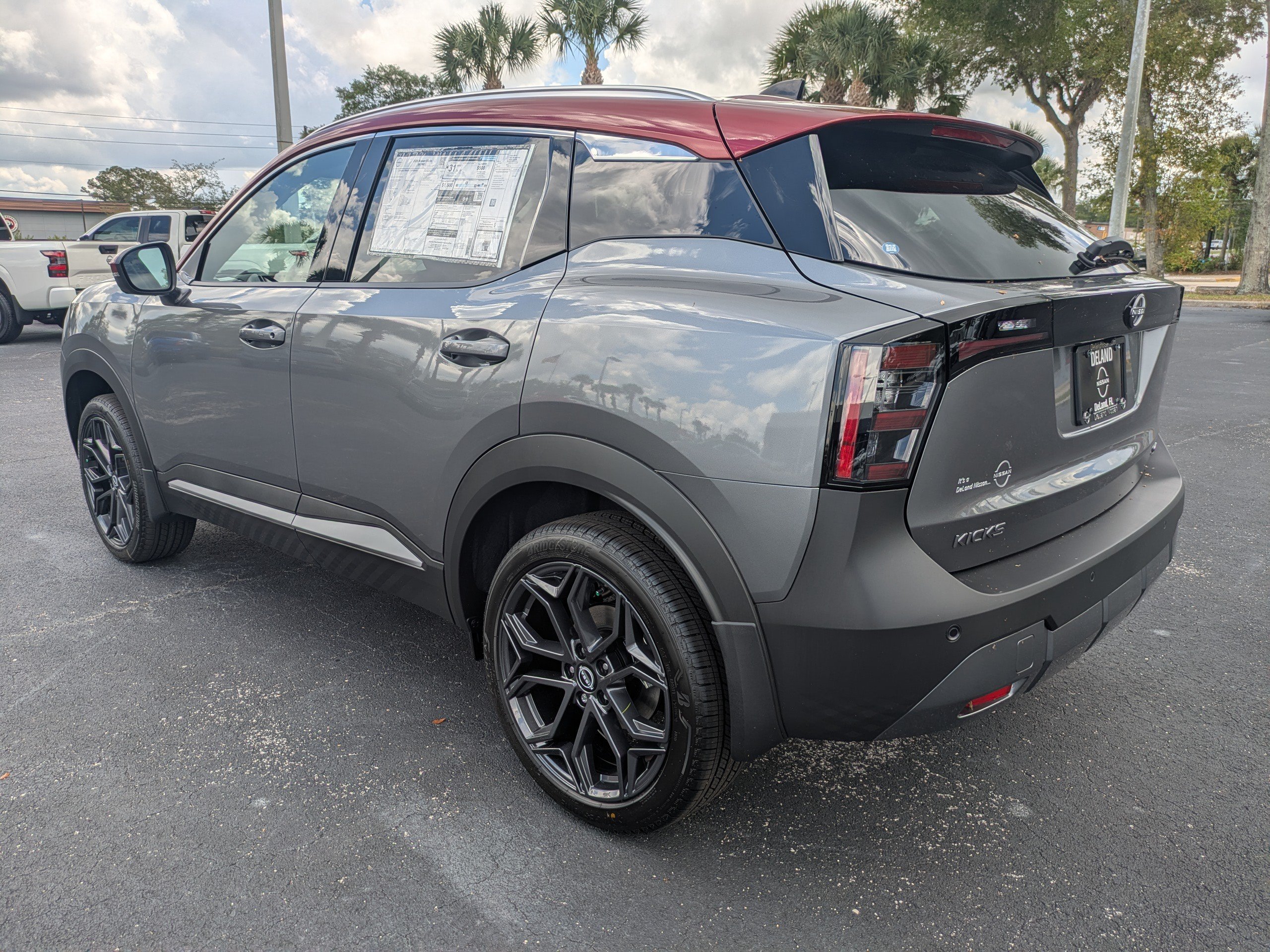 New 2026 Nissan Kicks SR FWD image 6