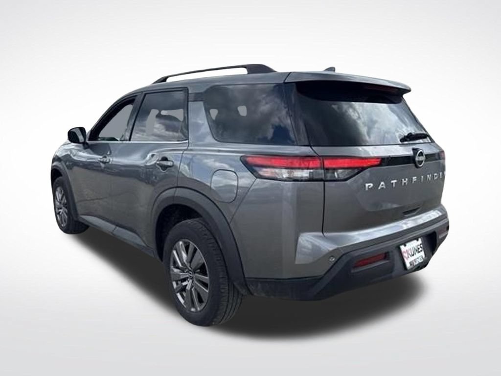 Used 2025 Nissan Pathfinder SV AWD/4WD image 13