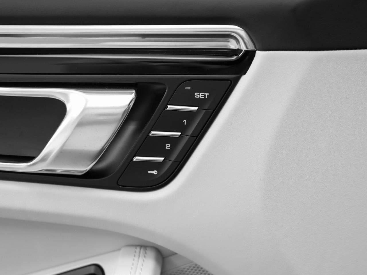 New 2025 Porsche Macan image 42