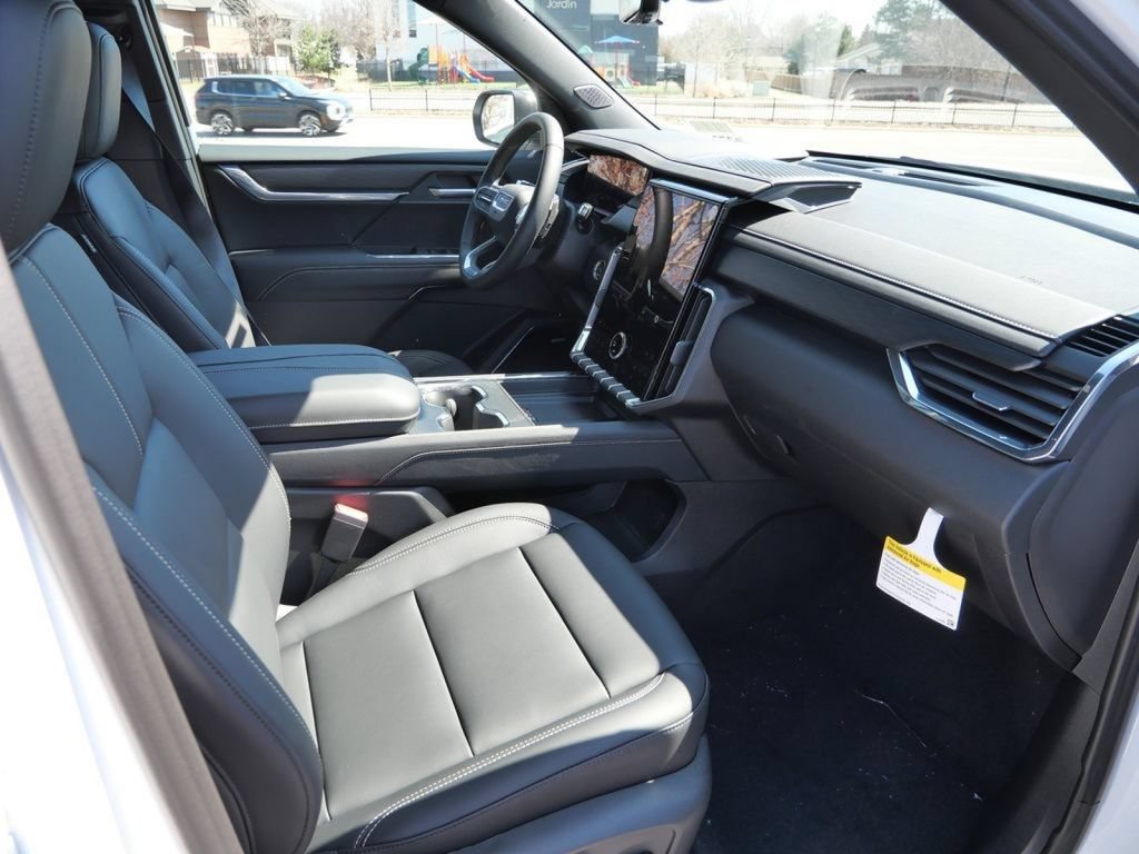 New 2026 GMC Acadia Elevation w/ Black Edition AWD/4WD image 28