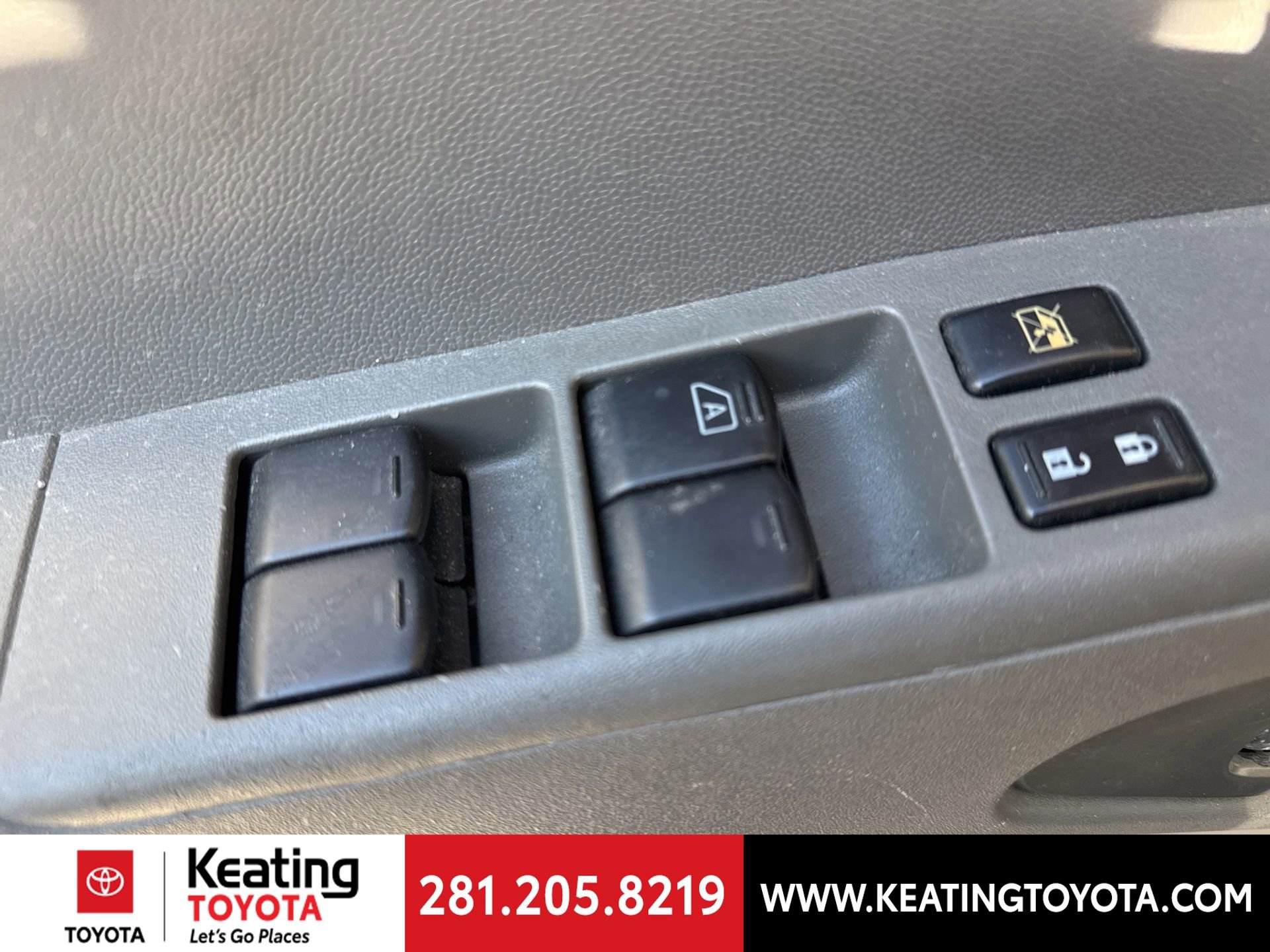 Used 2013 Nissan Frontier SV image 12