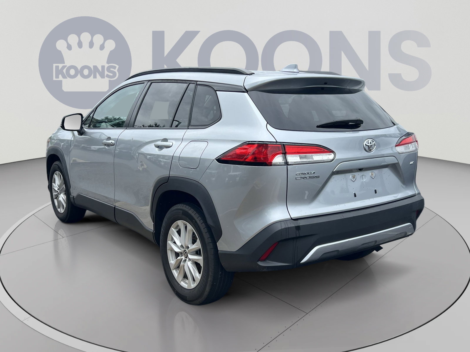 Used 2022 Toyota Corolla Cross LE FWD image 4
