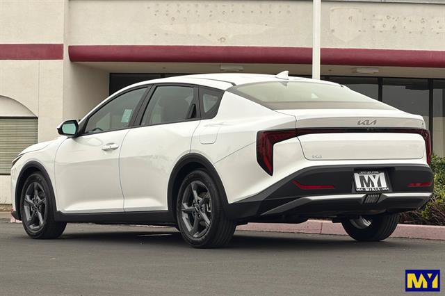 Used 2025 Kia K4 FWD image 6