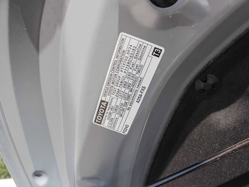 Used 2023 Toyota Highlander Bronze Edition image 28