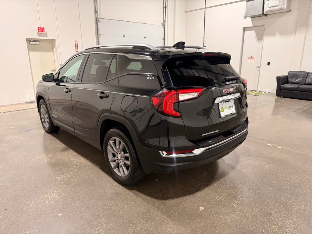Used 2024 GMC Terrain SLT image 7