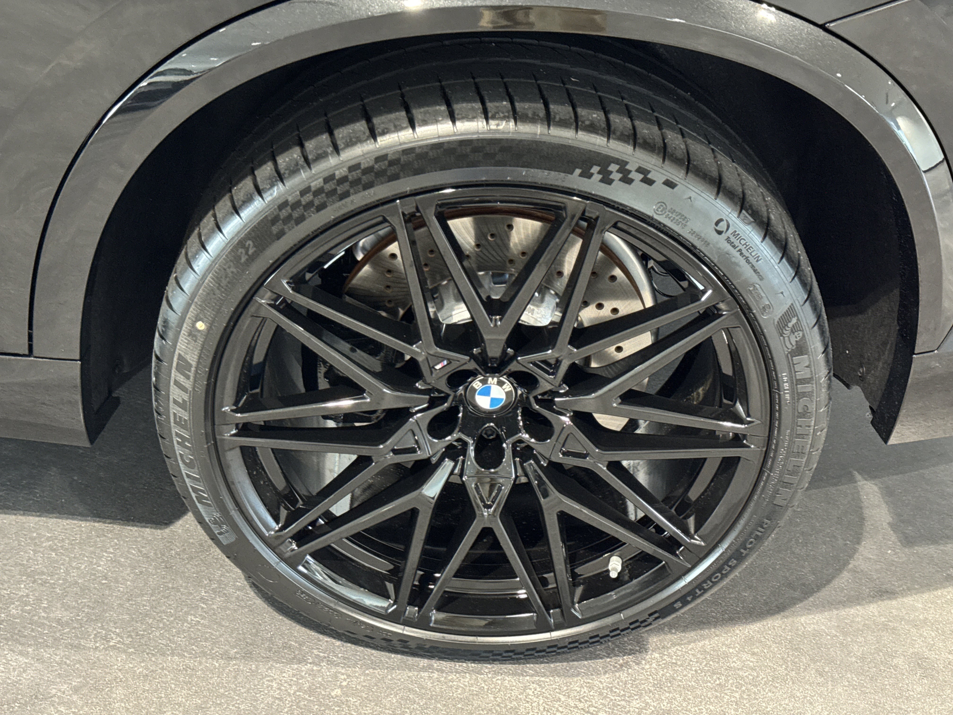 New 2026 BMW X5 M Competition w/ Executive Package image 24