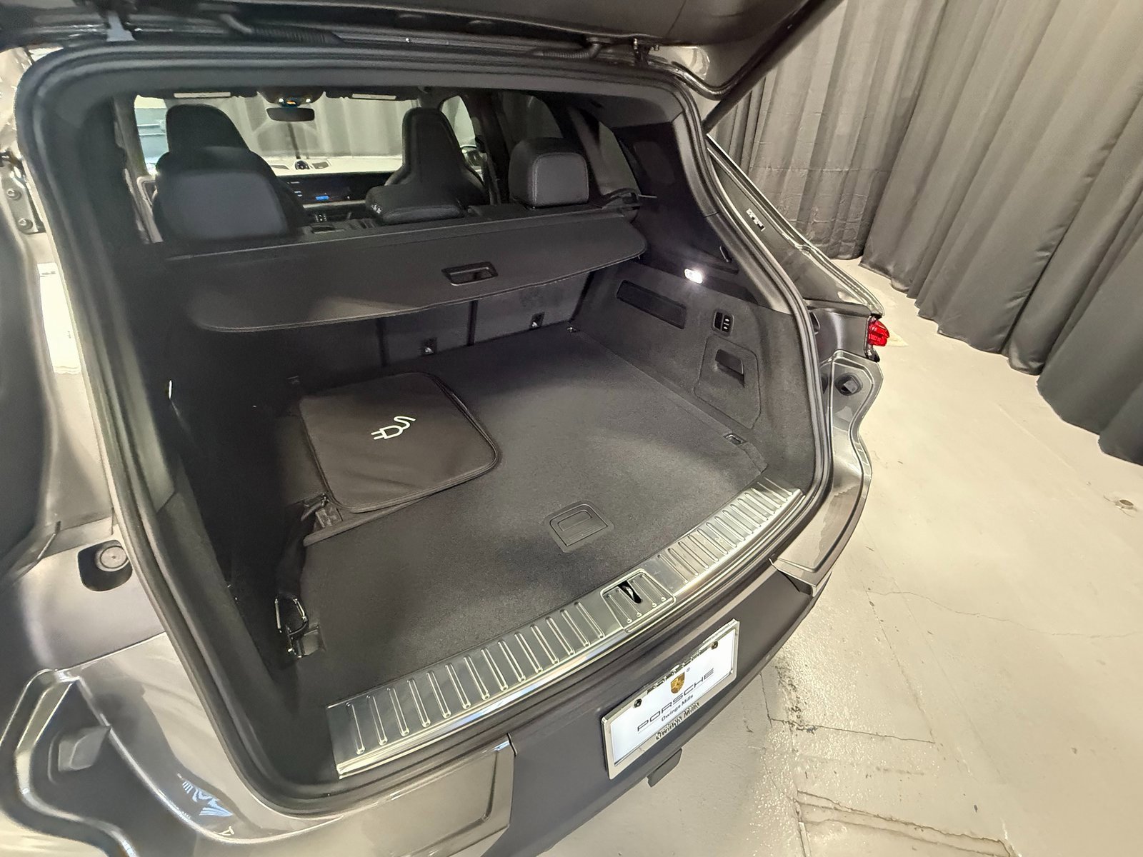 New 2026 Porsche Cayenne E-Hybrid image 16