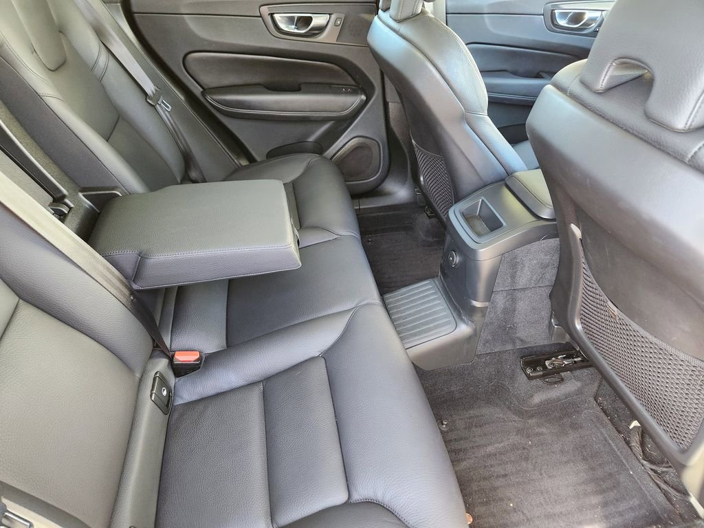 Used 2023 Volvo XC60 T8 Plus AWD/4WD image 23