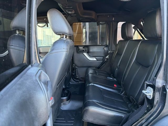 Used 2013 Jeep Wrangler Unlimited Rubicon w/ Connectivity Group AWD/4WD image 19