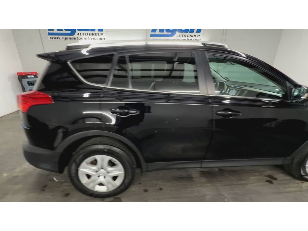 Used 2015 Toyota RAV4 LE image 9