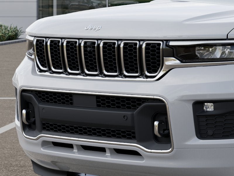 New 2025 Jeep Grand Cherokee Overland w/ Adv Protech Group III AWD/4WD image 21
