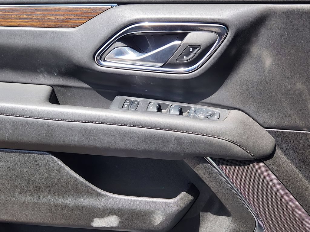 Used 2024 Chevrolet Tahoe High Country AWD/4WD image 21