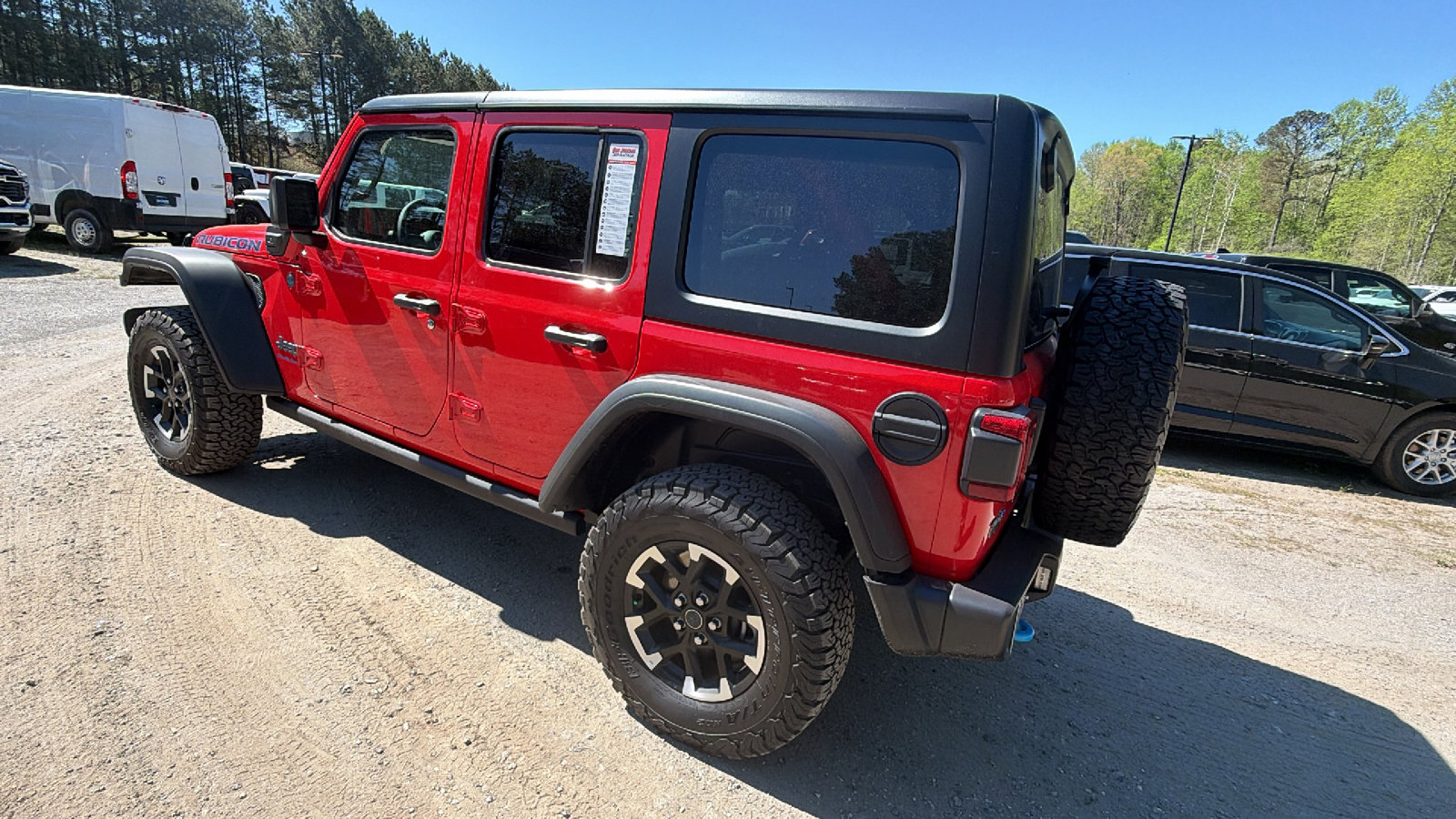 Used 2025 Jeep Wrangler Unlimited Rubicon 4xe w/ Convenience Group AWD/4WD image 10