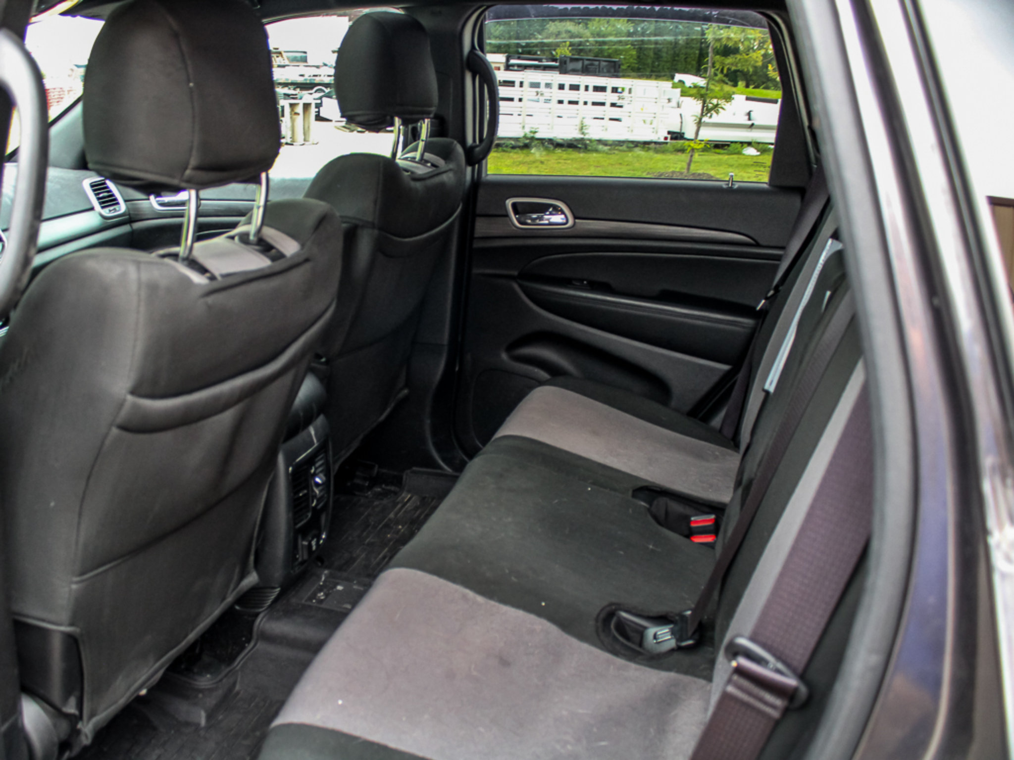 Used 2021 Jeep Grand Cherokee Laredo X AWD/4WD image 21