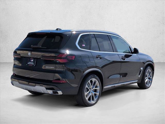New 2026 BMW X5 xDrive50e AWD/4WD image 2