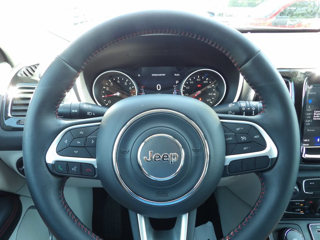 Used 2018 Jeep Compass Limited w/ Navigation Group AWD/4WD image 16