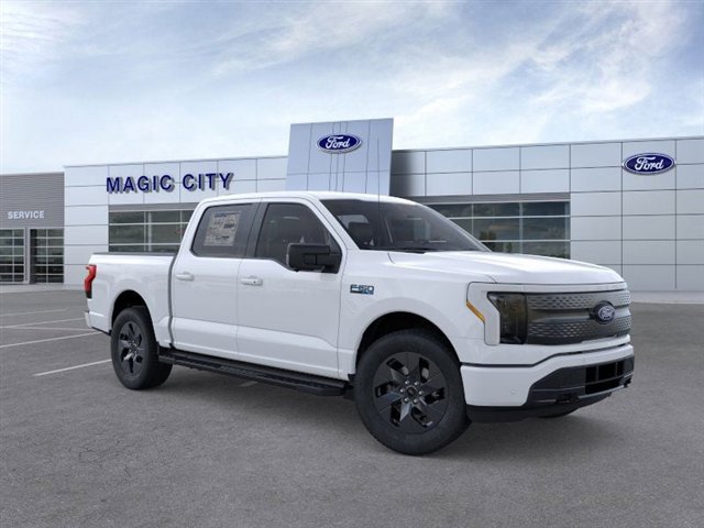 Used 2025 Ford F150 Lightning Flash image 7