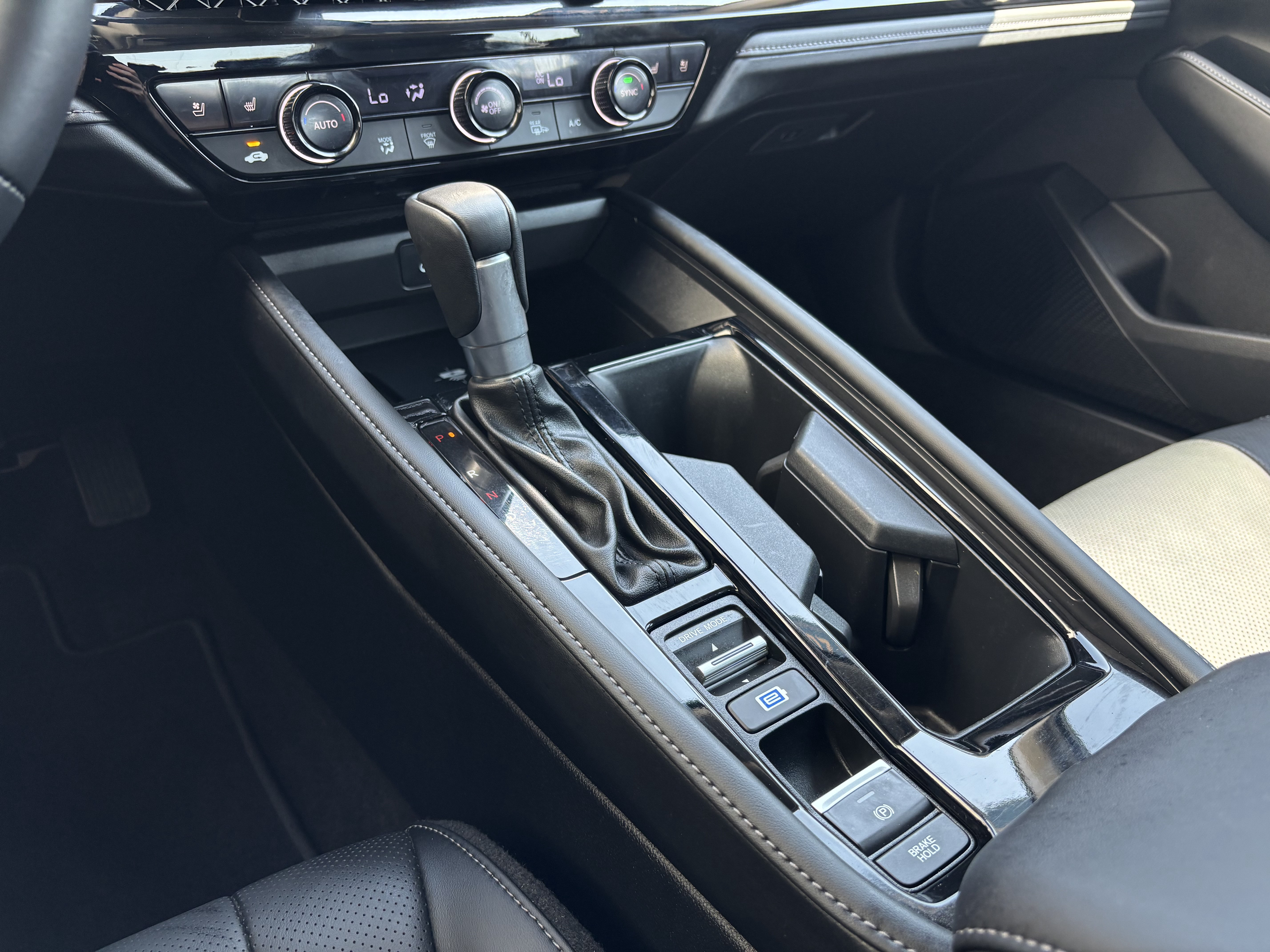 Certified 2025 Honda Accord Touring image 30
