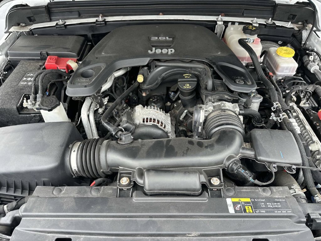 Used 2018 Jeep Wrangler Unlimited Sport S AWD/4WD image 10