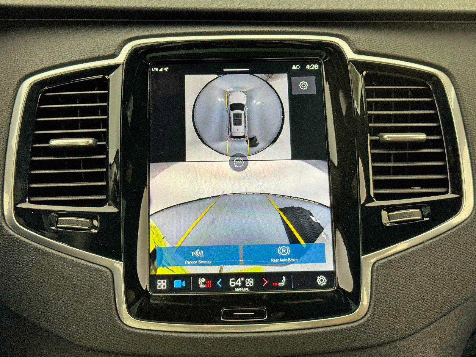 Used 2024 Volvo XC90 T8 Plus image 29