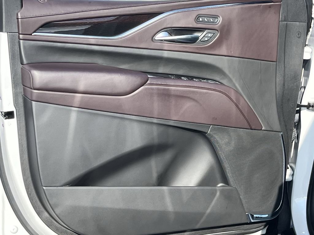 Used 2023 Cadillac Escalade Premium Luxury Platinum image 15
