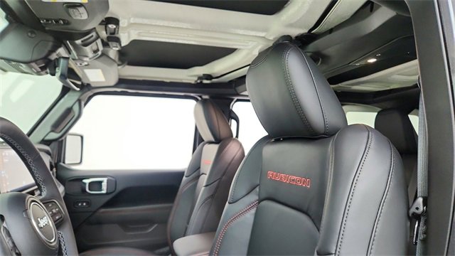 Used 2025 Jeep Wrangler Unlimited Rubicon image 33