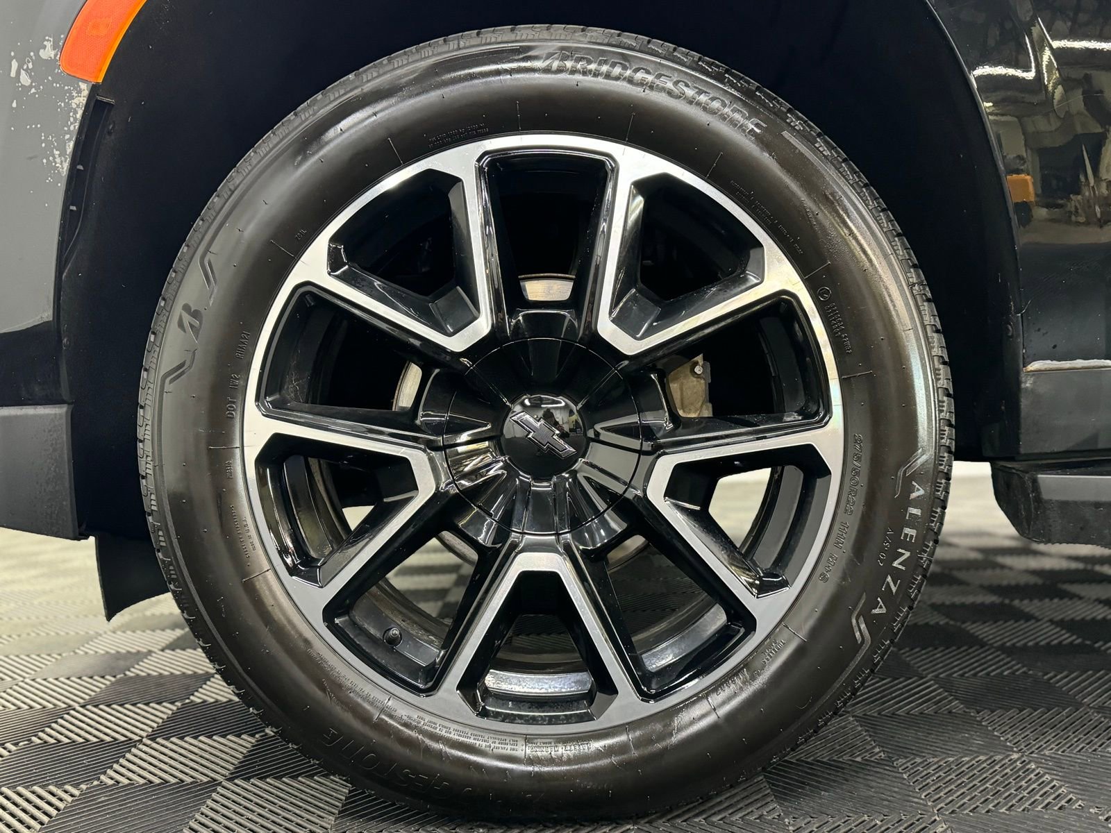 Used 2023 Chevrolet Suburban RST image 10