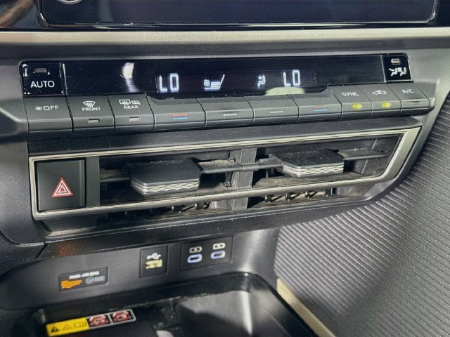 Certified 2025 Toyota Camry SE w/ Convenience Package FWD image 17