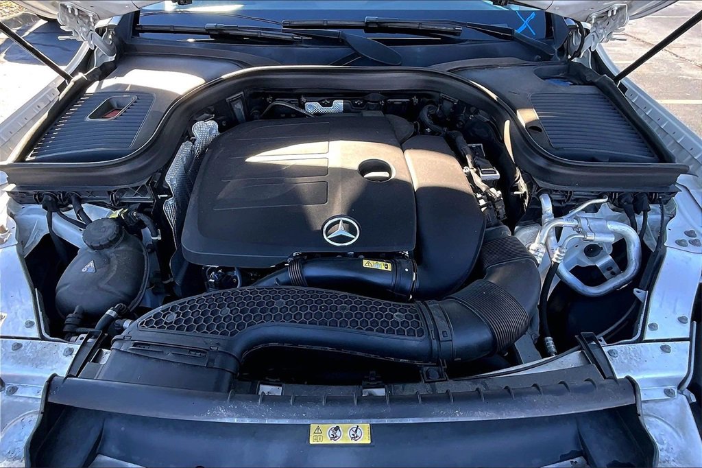 Used 2020 Mercedes-Benz GLC 300 4MATIC image 10