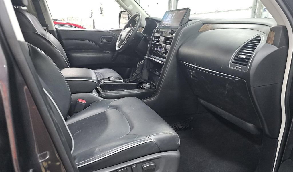 Certified 2024 INFINITI QX80 Premium Select w/ Cargo Package image 7