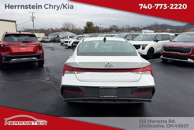 Used 2024 Hyundai Elantra SEL image 30