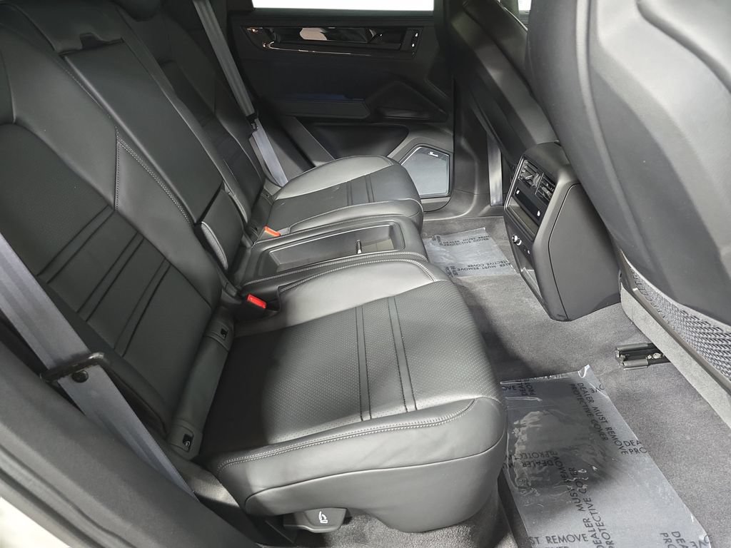 Certified 2026 Porsche Cayenne Turbo GT AWD/4WD image 26