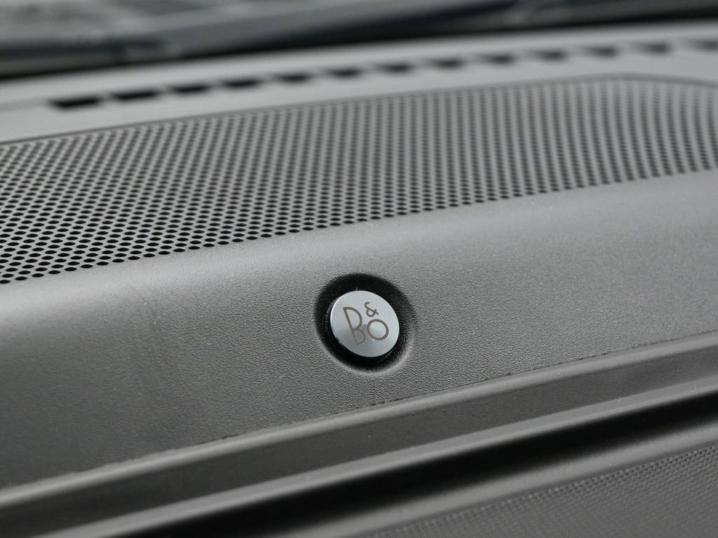 New 2025 Ford F150 XLT w/ Equipment Group 303A High image 23