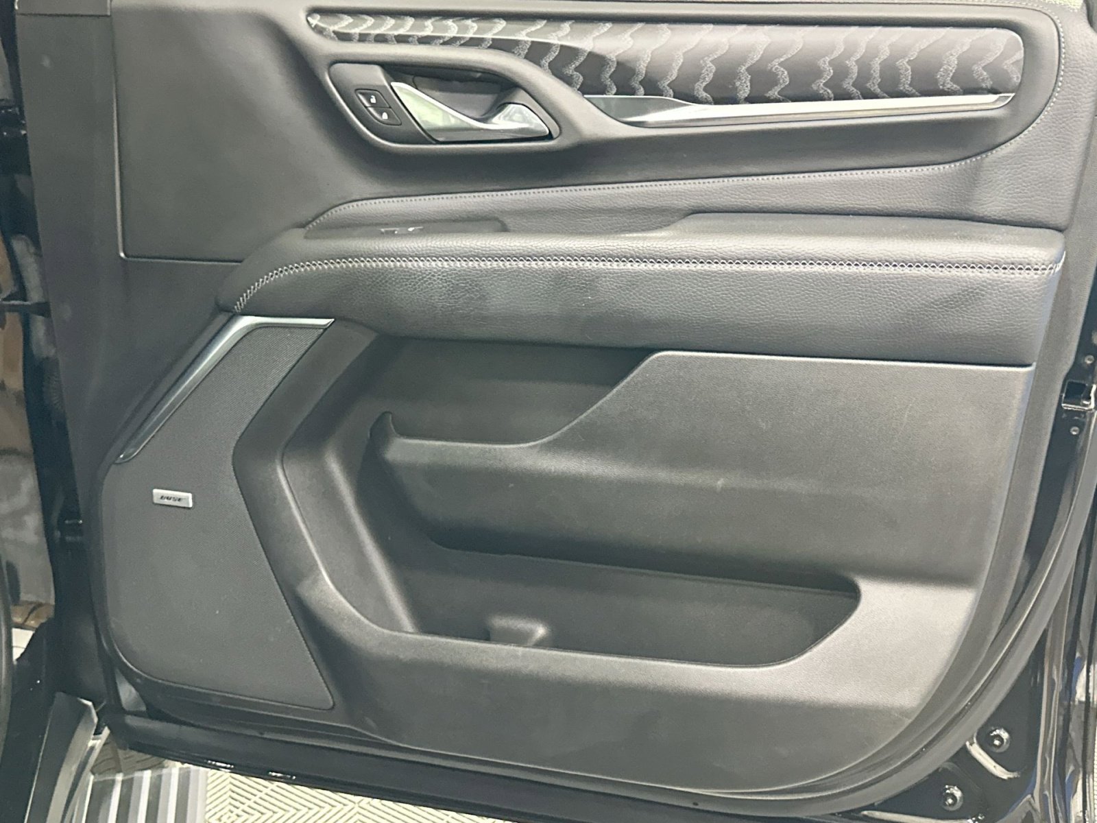 Used 2023 GMC Yukon Denali image 37