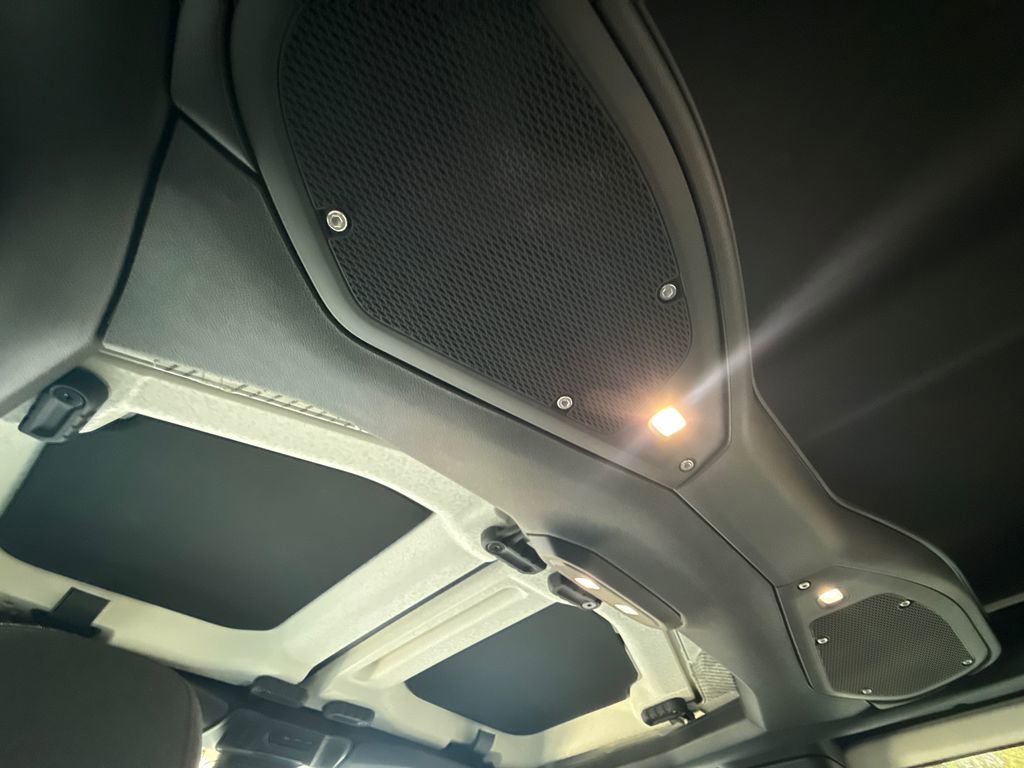 Used 2024 Jeep Wrangler Sport S image 16