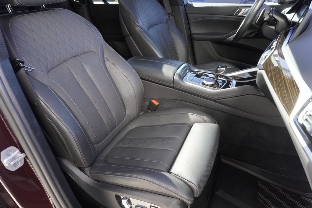 Used 2021 BMW X6 M50i AWD/4WD image 24