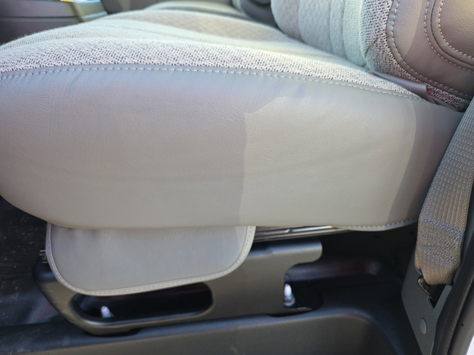 New 2025 Chevrolet Express 2500 Extended w/ Driver Convenience Package image 15