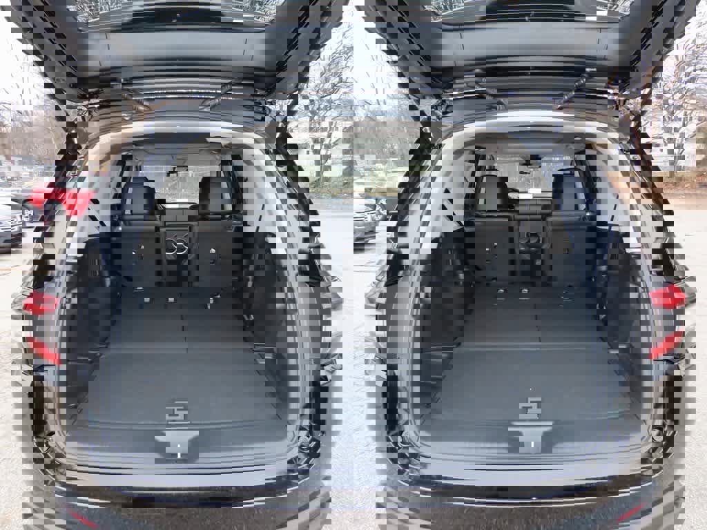 New 2025 Honda Pilot Touring image 12