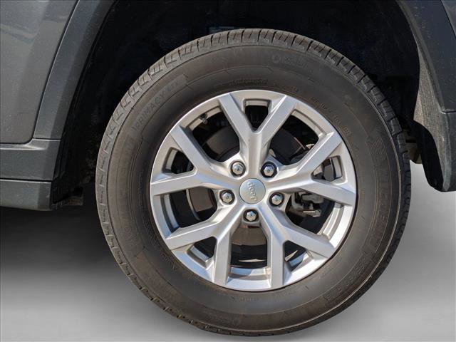 Used 2022 Jeep Grand Cherokee Limited image 9